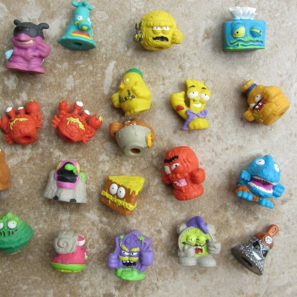 *MUST BUNDLE* The Trash Pack Trashies Lot of 20 Squishy Figurines Various Series - Picture 3 of 4